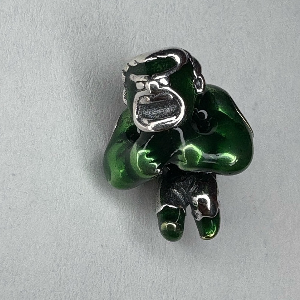 Marvel Green and Silver Hulk Charm - Picture 5 of 5